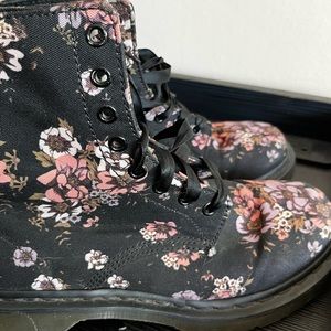 Dr. Martens 1640 combat boots women